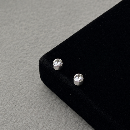 Magnetic Earrings – No Piercing Required 💎