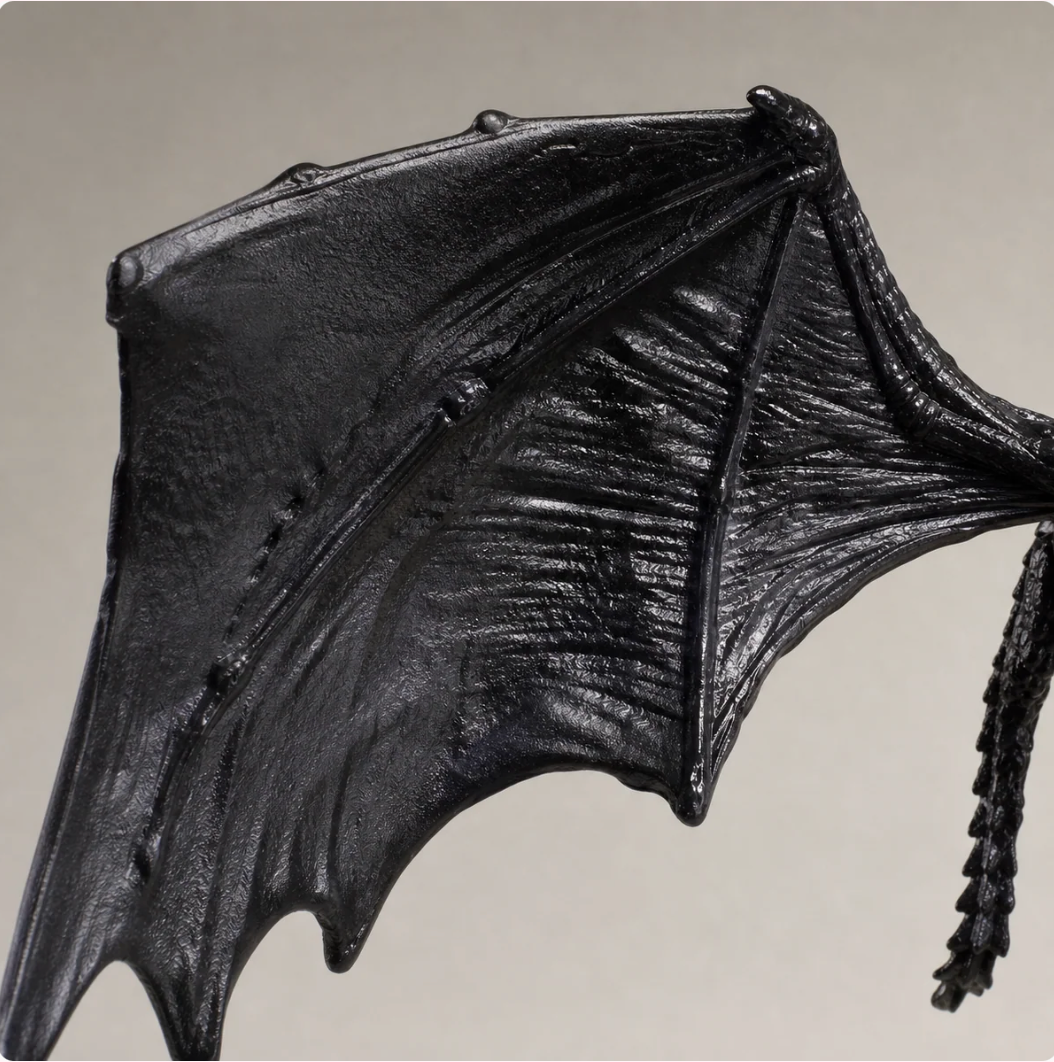 Dragon Bookshelf Lamp — Fire-Breathing Fantasy Light 🐉